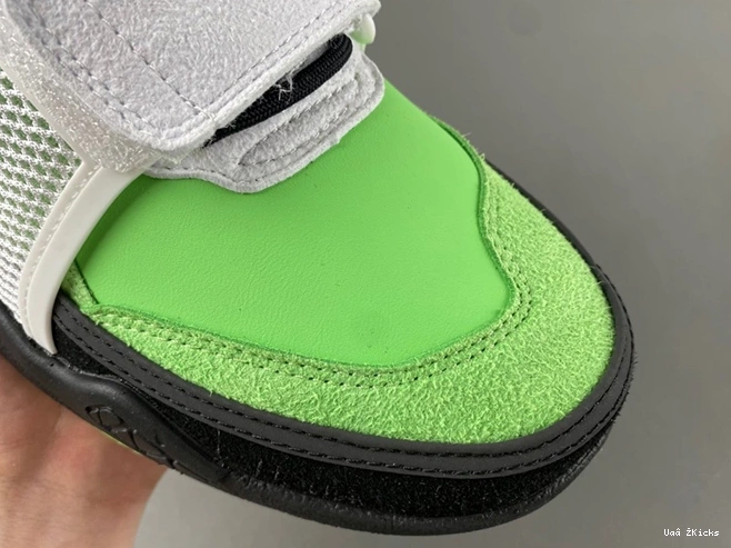 Jaxx Field Zoom 2 DailyWear HQ3061-104 Nike SP 0819